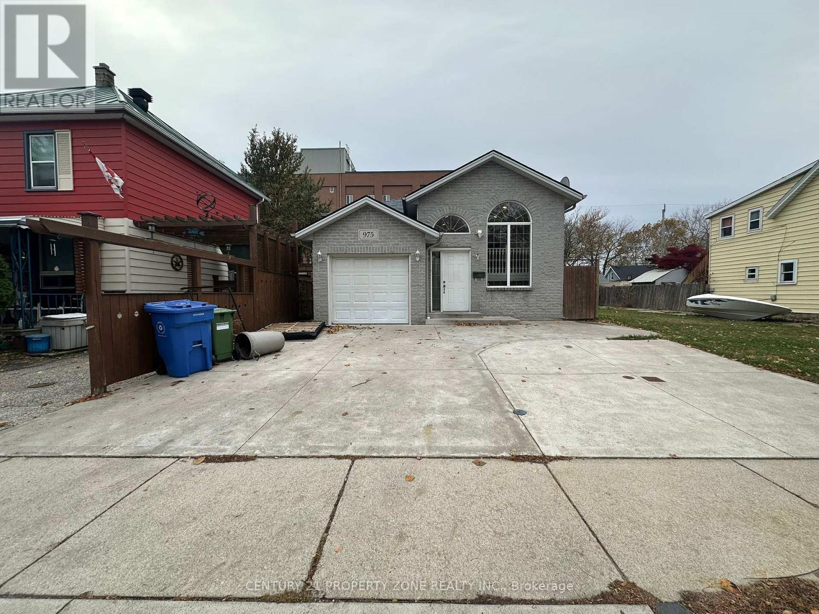 Detached at 975 ALBERT ROAD, Windsor