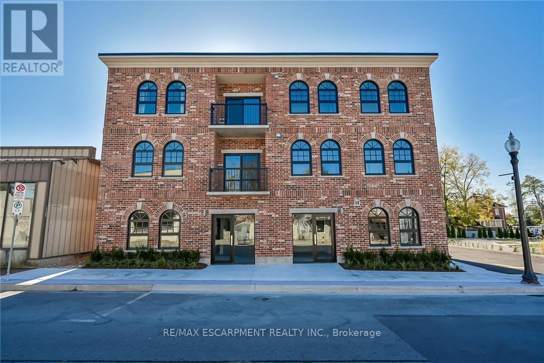 Apartment at 102 - 15 TALBOT STREET W, Haldimand