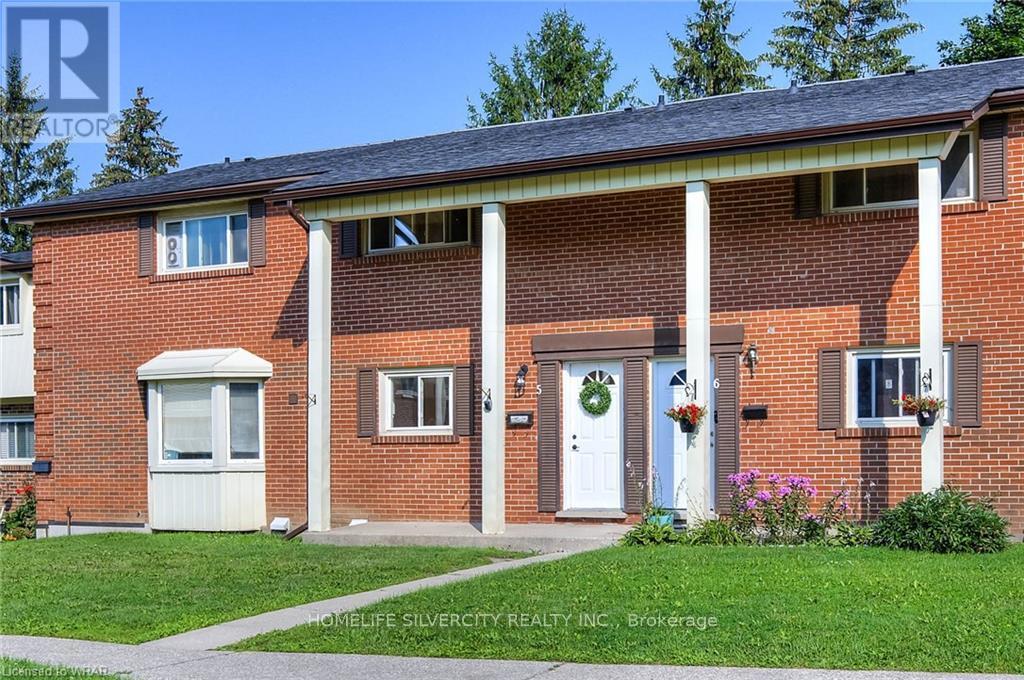 Townhouse at 5 - 144 JANSEN AVENUE, Kitchener