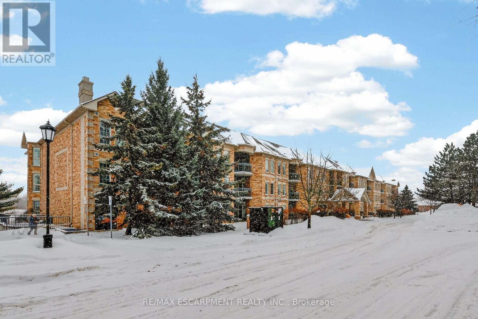 Apartment at 312 - 59 CRITZIA DRIVE, Hamilton (Twenty Place)