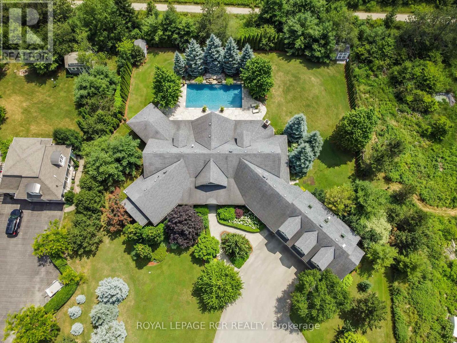 Detached at 9727 DUNDAS STREET E, Erin