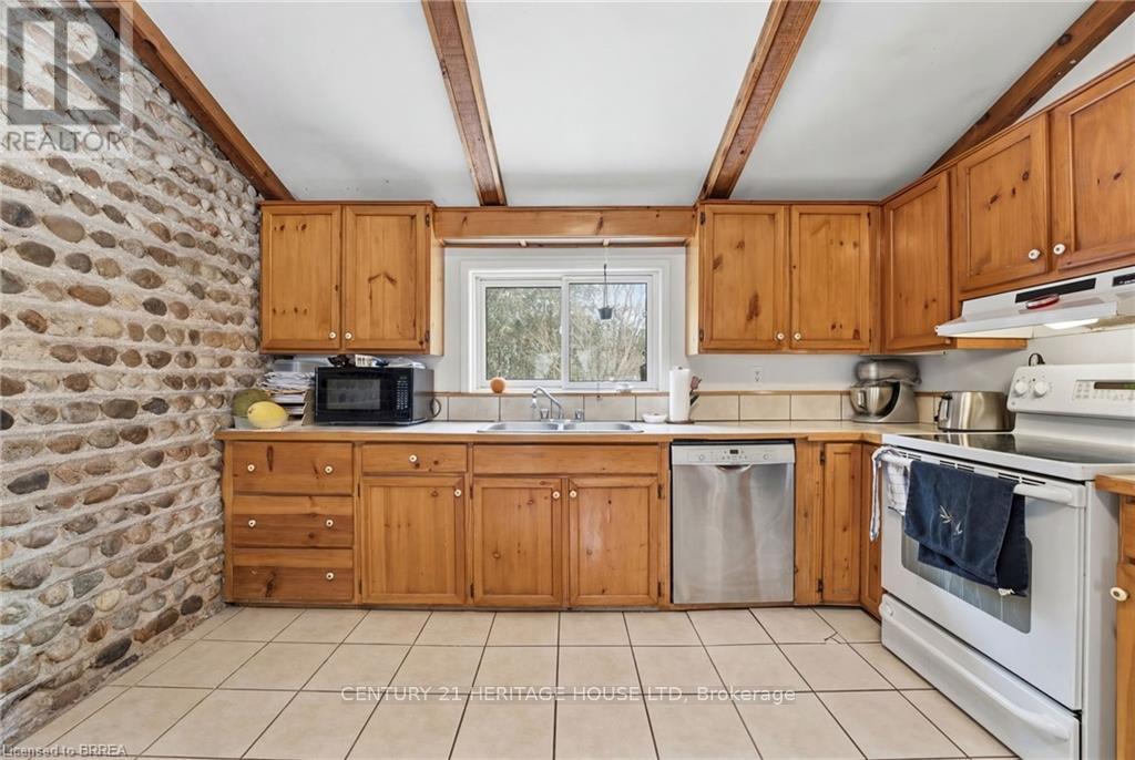 Detached at 899 KEG LANE, Brant