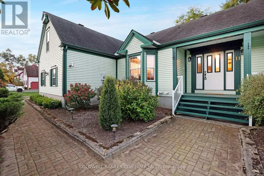 Detached at 11 KIMBERLY AVENUE, North Grenville