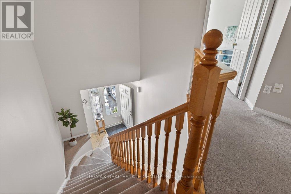 Townhouse at 29 - 10 CADHAM BOULEVARD, Hamilton