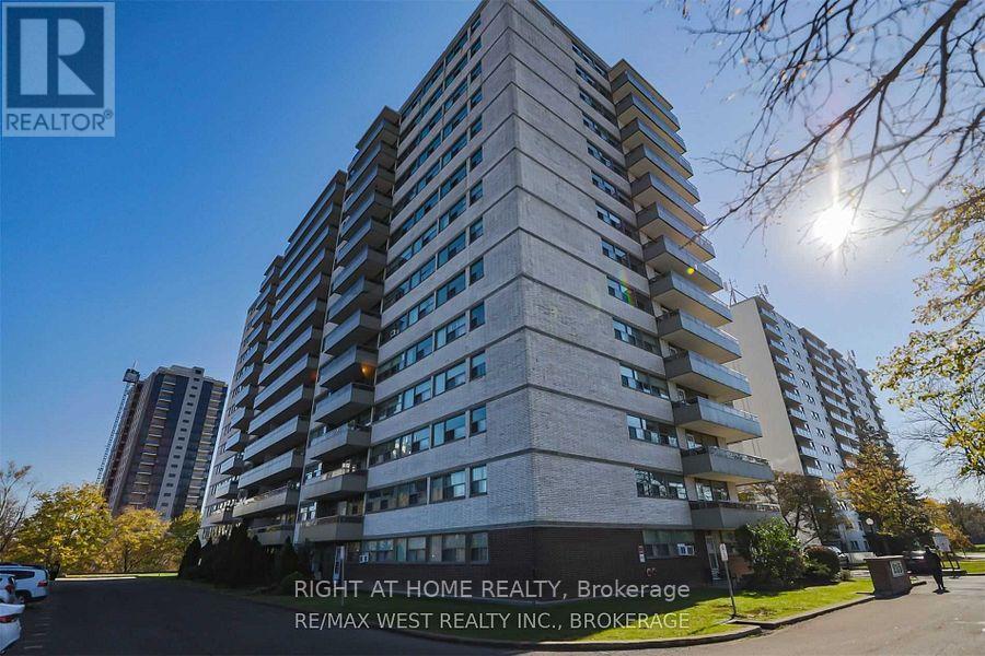 Apartment at 207 - 215 GLENRIDGE AVENUE, St. Catharines (Glendale/Glenridge)
