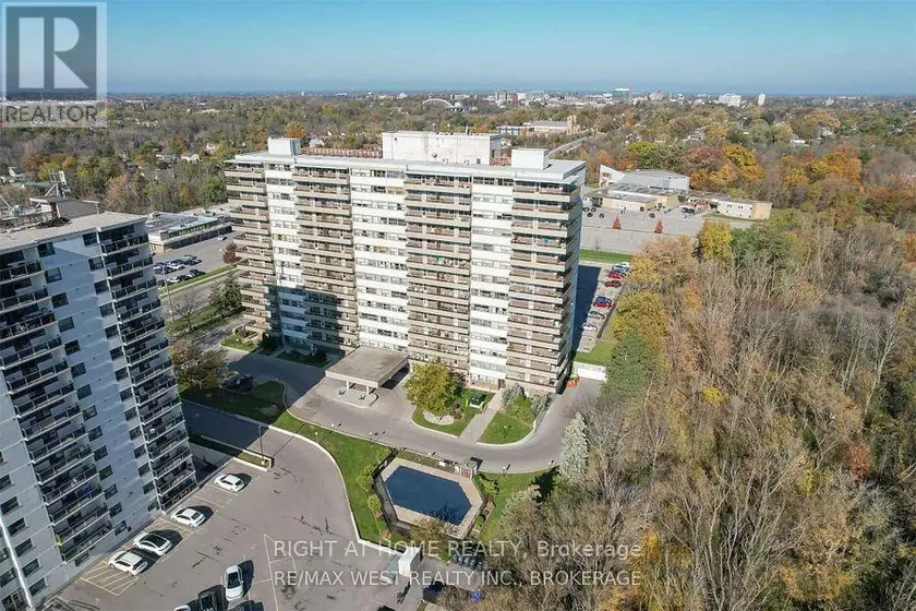 Apartment at 207 - 215 GLENRIDGE AVENUE, St. Catharines