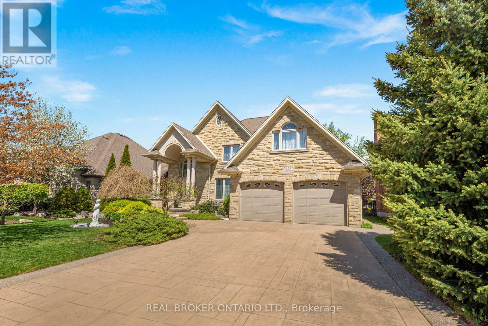 Detached at 215 BLACK MAPLE COURT, Kitchener
