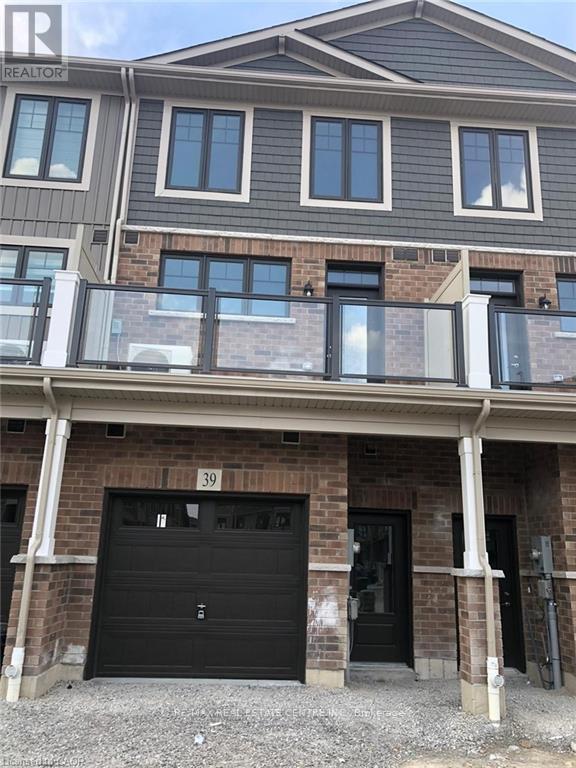 Townhouse at 100 HOLLYWOOD COURT, Cambridge