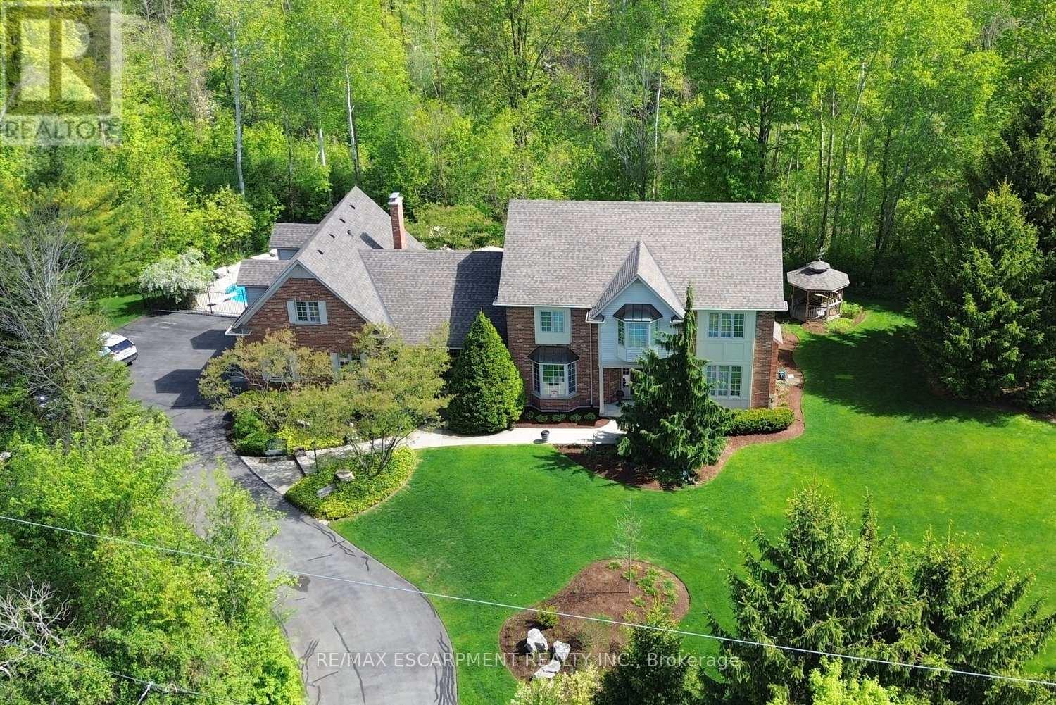Detached at 712 ROBSON ROAD, Hamilton