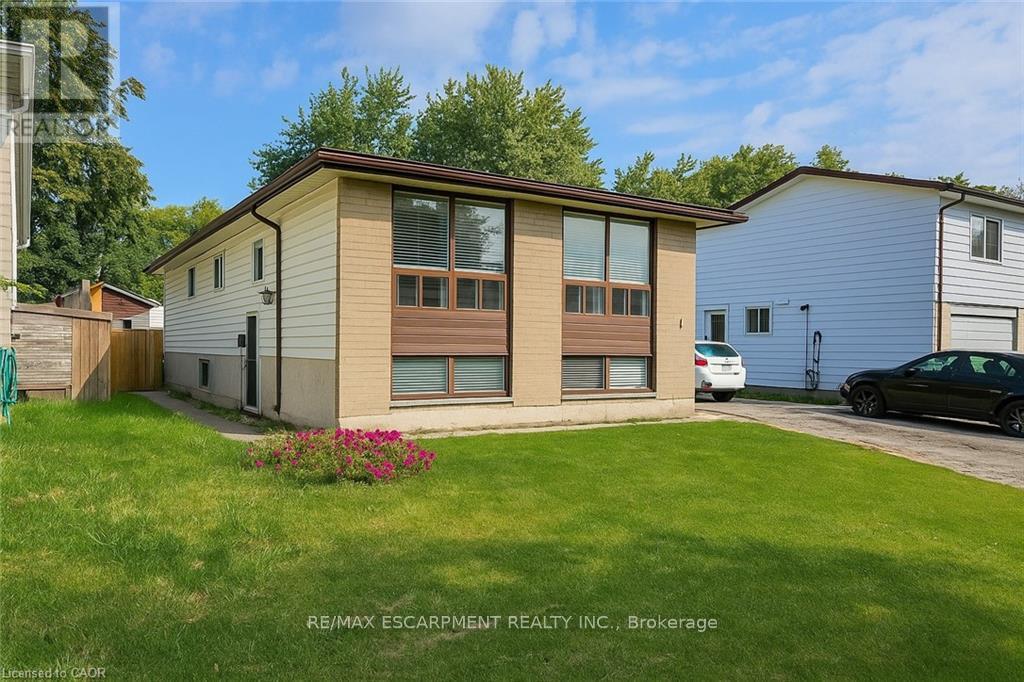 Detached at 16 GARROW DRIVE, Hamilton (Gourley)