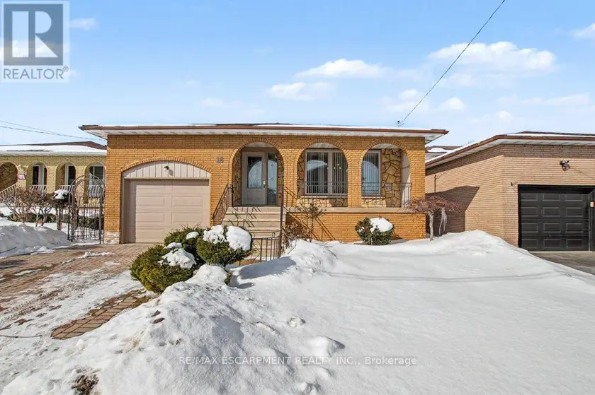 Detached at 18 RIDLEY DRIVE, Hamilton