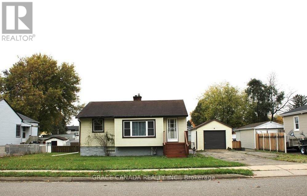 Detached at 22 BROADVIEW AVENUE, Cambridge