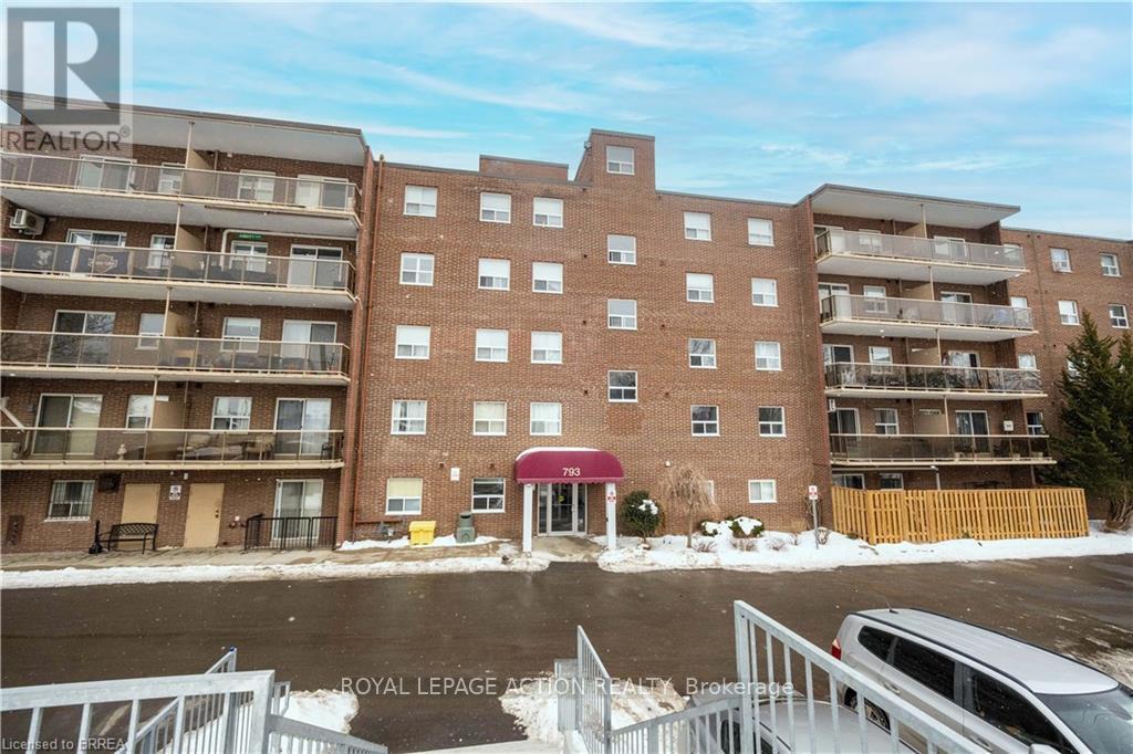 Apartment at 304 - 793 COLBORNE STREET, Brantford