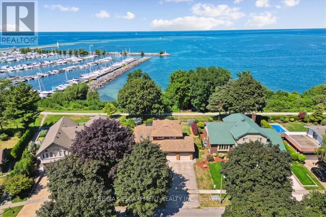 Detached at 93 WESTGATE PARK DRIVE, St. Catharines (Lakeshore)