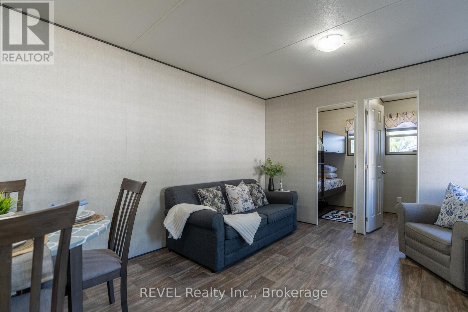 Detached at 303 - 1501 LINE 8 ROAD, Niagara-on-the-Lake