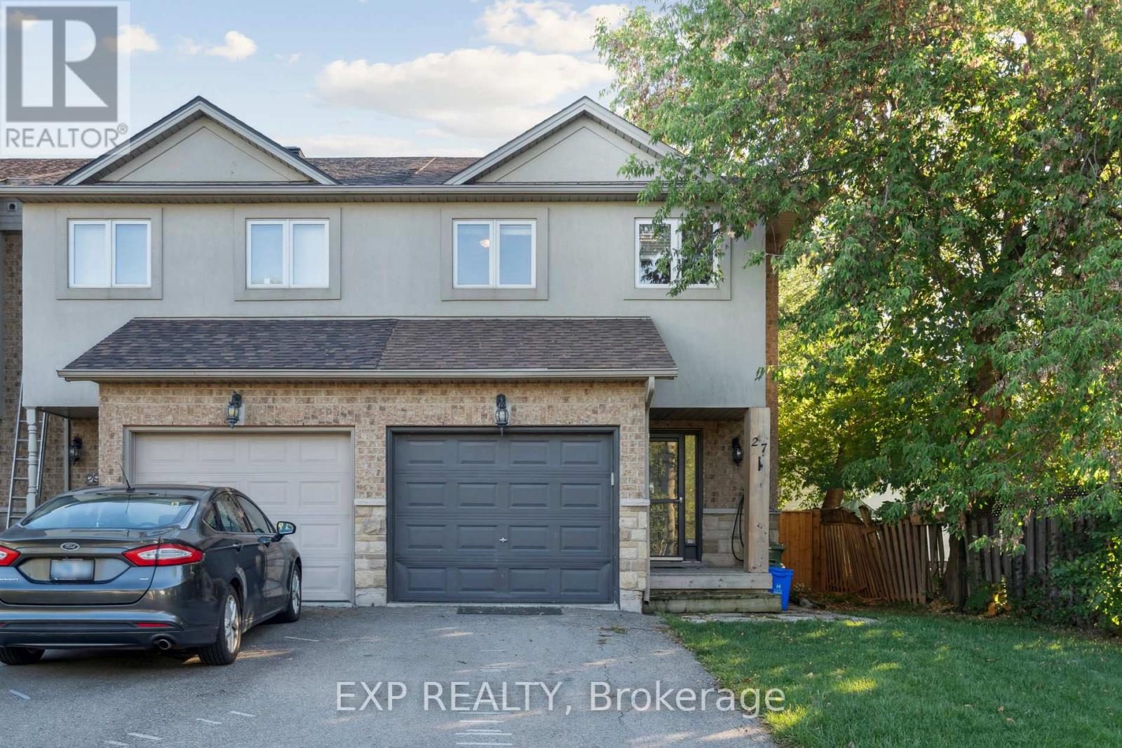 Townhouse at 27 PETTIT STREET, Hamilton (Winona)