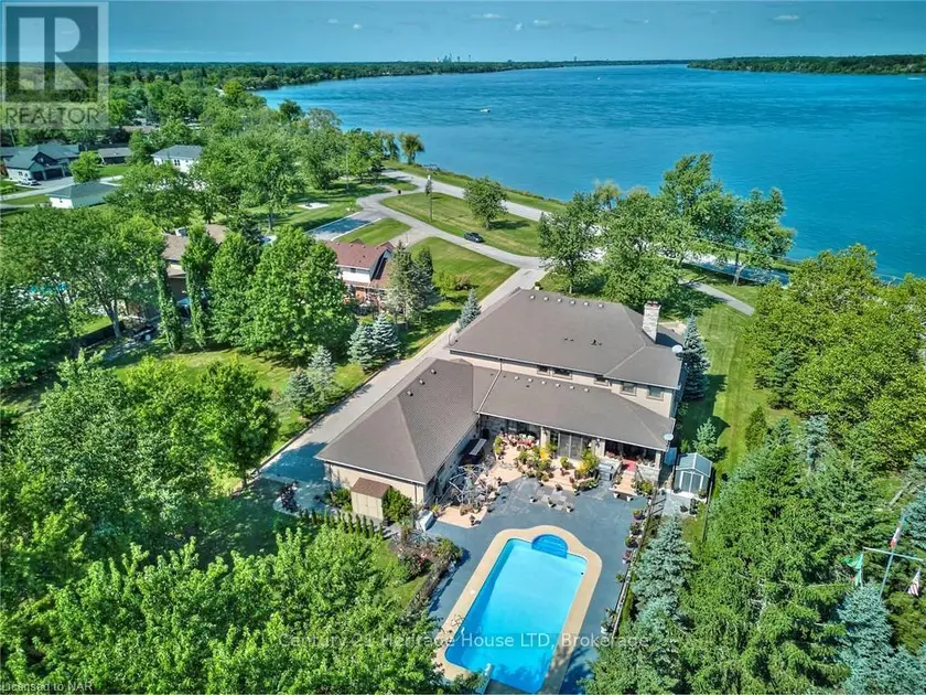 Detached at 4025 NIAGARA RIVER PARKWAY, Fort Erie (Black Creek)