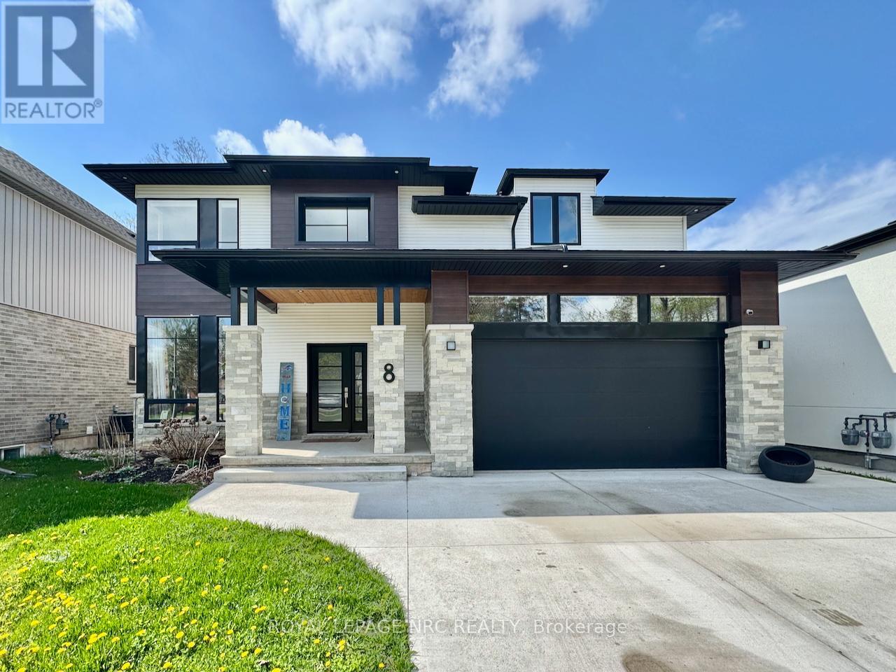 Detached at 8 HILDA STREET, Welland (N. Welland)