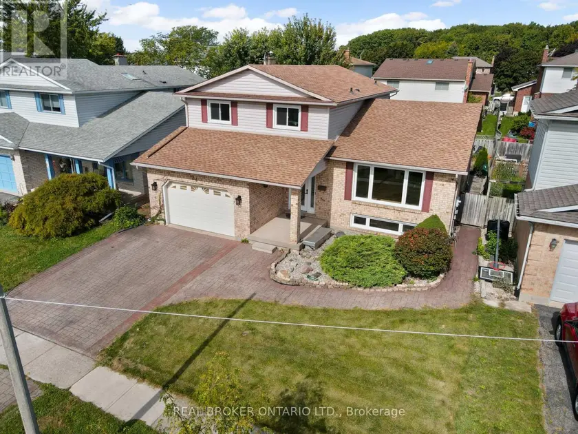 Detached at 24 KEEFER ROAD, Thorold (Confederation Heights)