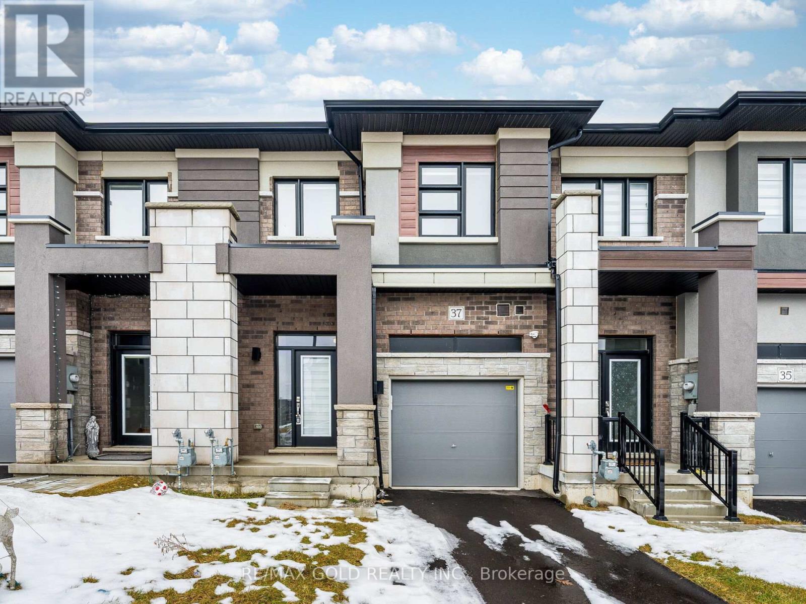 Townhouse at 37 GEORGE BRIER DRIVE, Brant (Paris)
