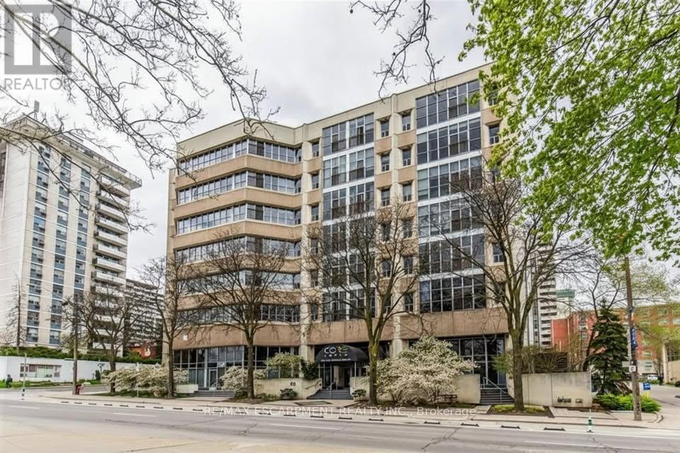 Apartment at 106 - 66 BAY STREET S, Hamilton (Durand)