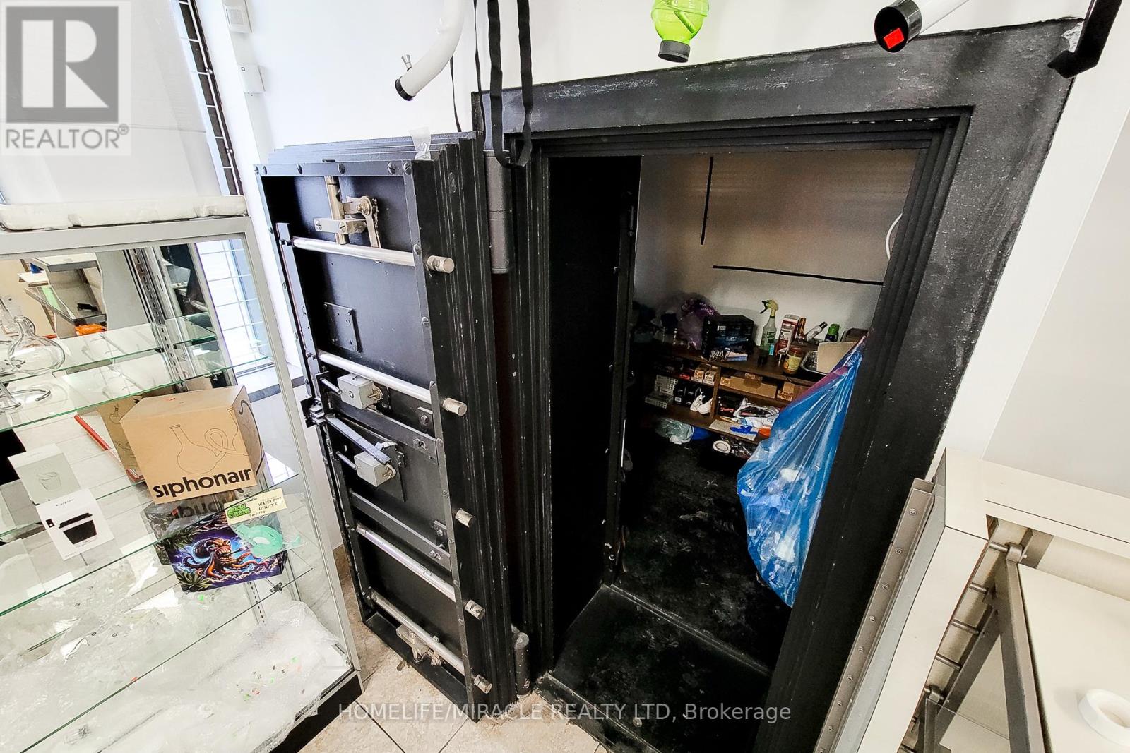 Other at 290 KENILWORTH AVENUE N, Hamilton