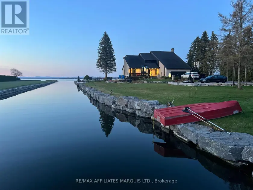 Detached at 20214 COUNTY RD 2 ROAD, South Glengarry