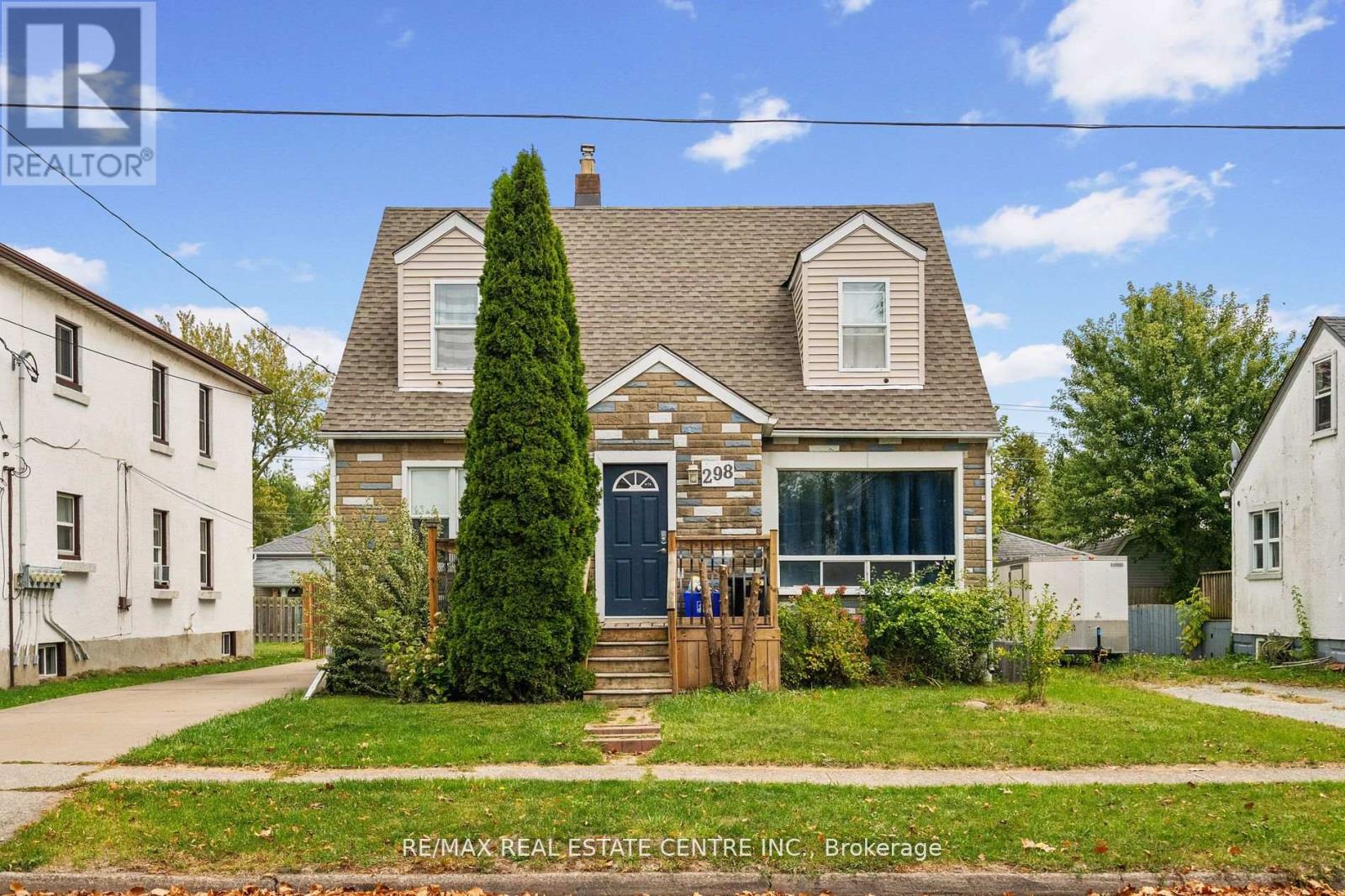 Detached at MAIN AND UPPER - 298 WALLACE AVENUE S, Welland (Lincoln/Crowland)