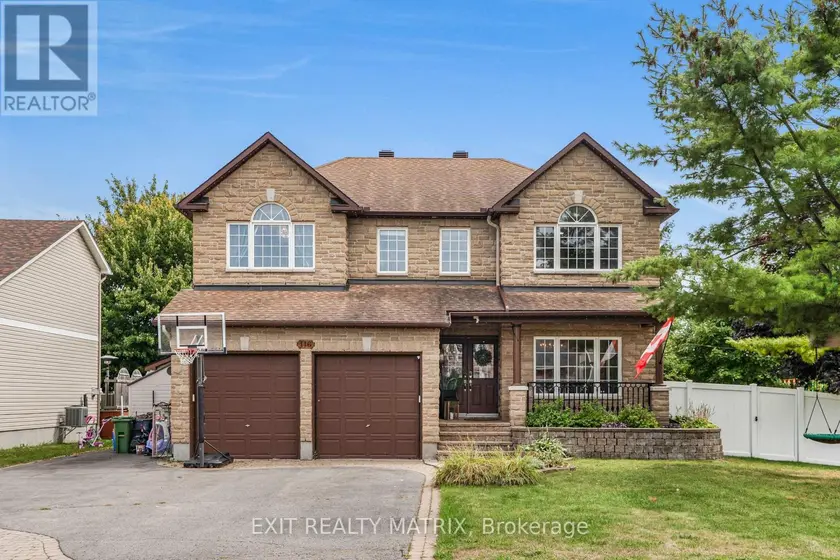 Detached at 116 LAMADELEINE BOULEVARD, Russell