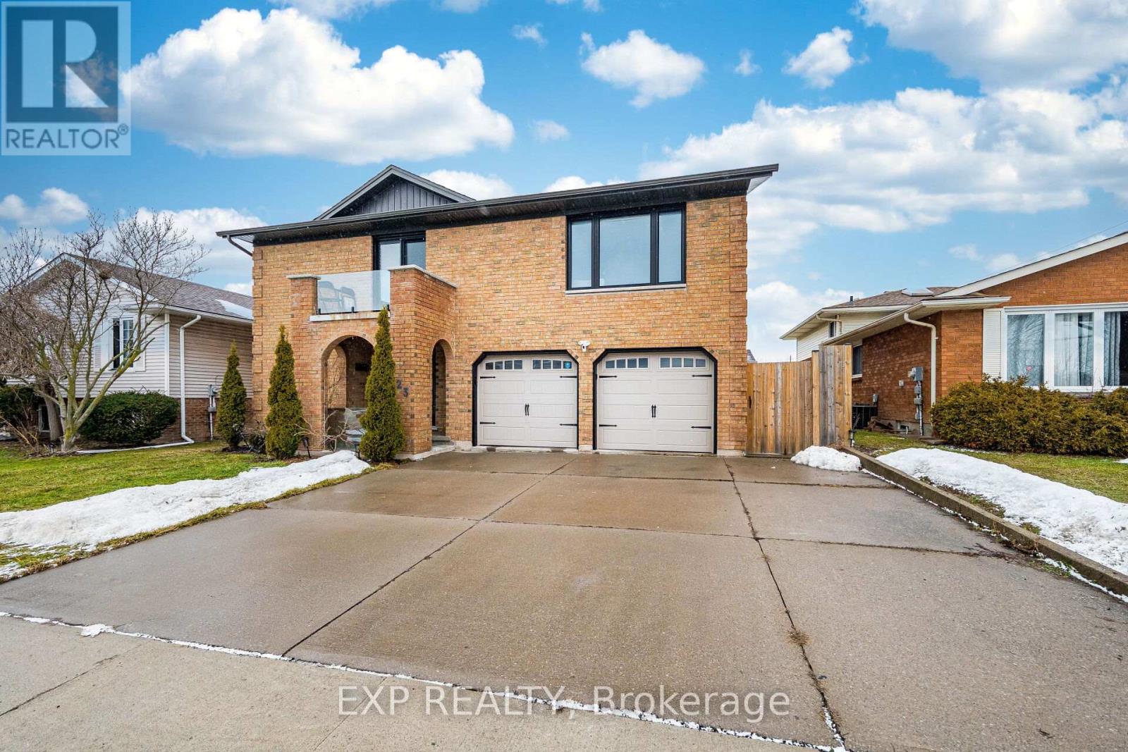 Detached at 7623 CHOROZY STREET, Niagara Falls (Ascot)