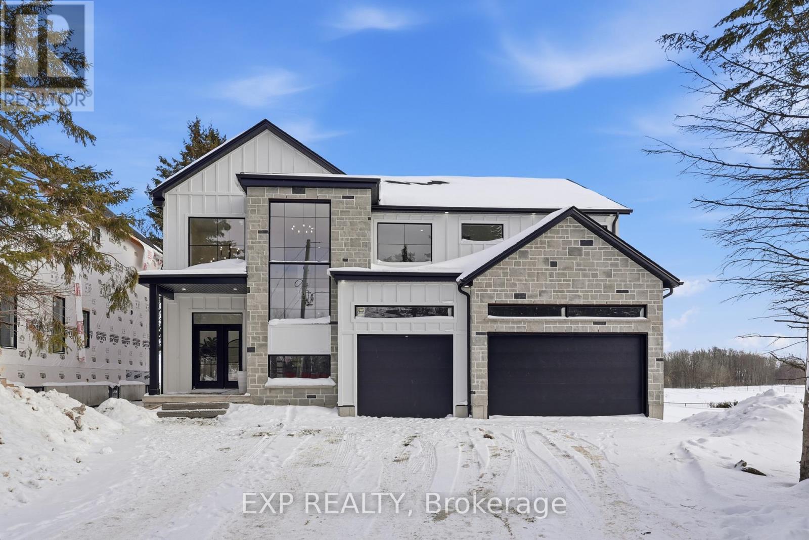 Detached at 1060 WALTON AVENUE, North Perth (Listowel)
