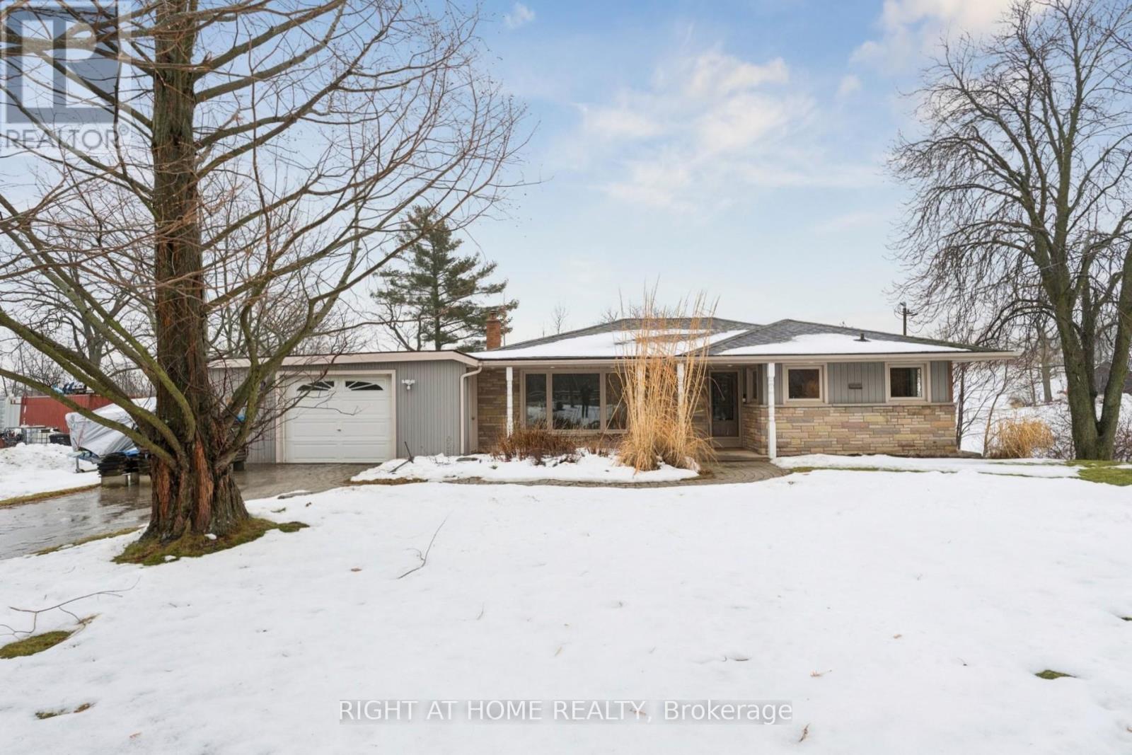 Detached at 4451 THIRTY ROAD, Lincoln (Beamsville)