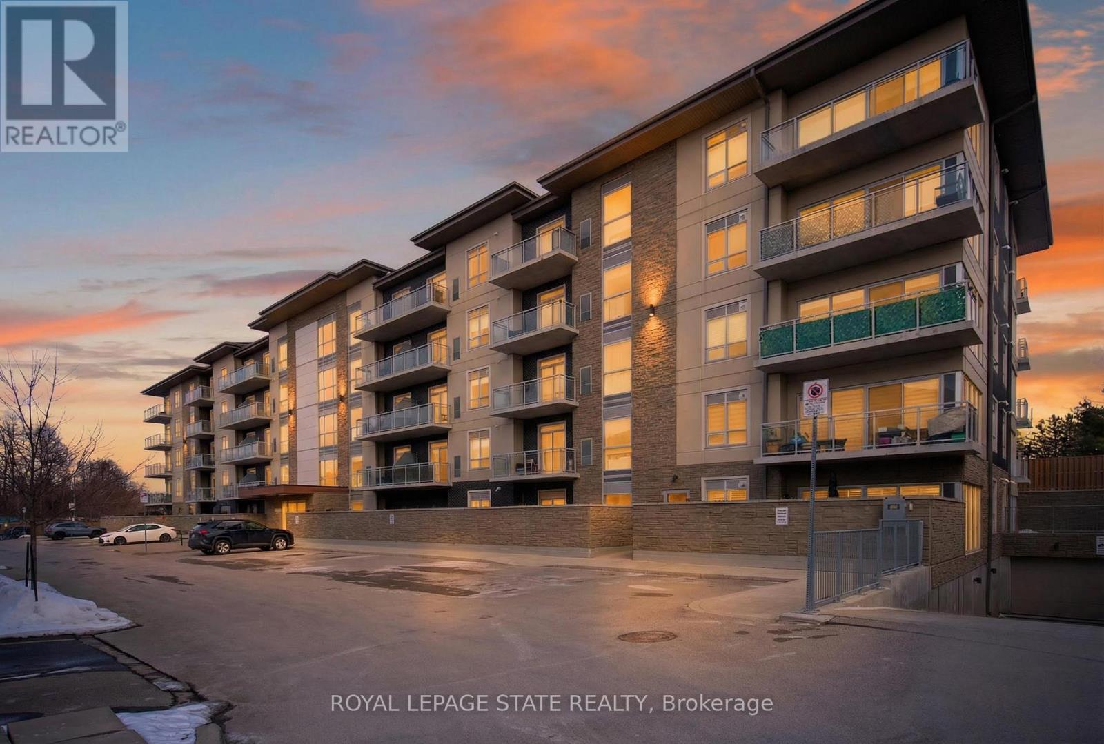 Apartment at 509 - 16 MARKLE CRESCENT, Hamilton (Ancaster)