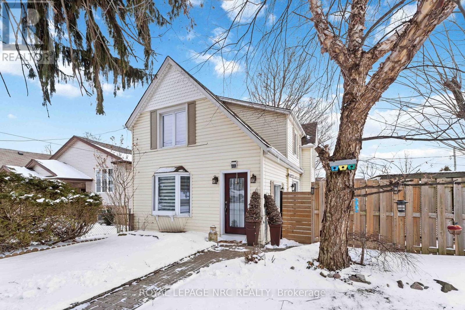 Detached at 1359 PELHAM STREET S, Pelham (Fonthill)