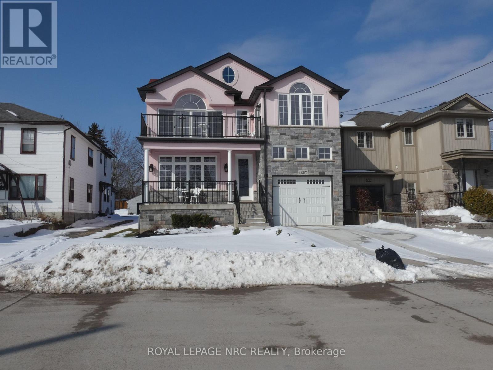 Detached at 4807 ZIMMERMAN AVENUE, Niagara Falls (Downtown)