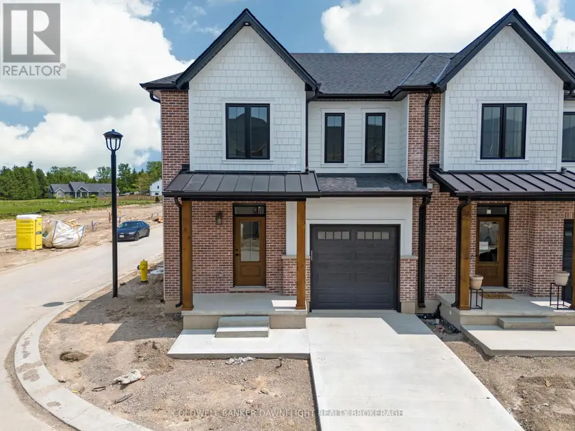 Townhouse at 17 - 147 SCOTTS DRIVE, Lucan Biddulph