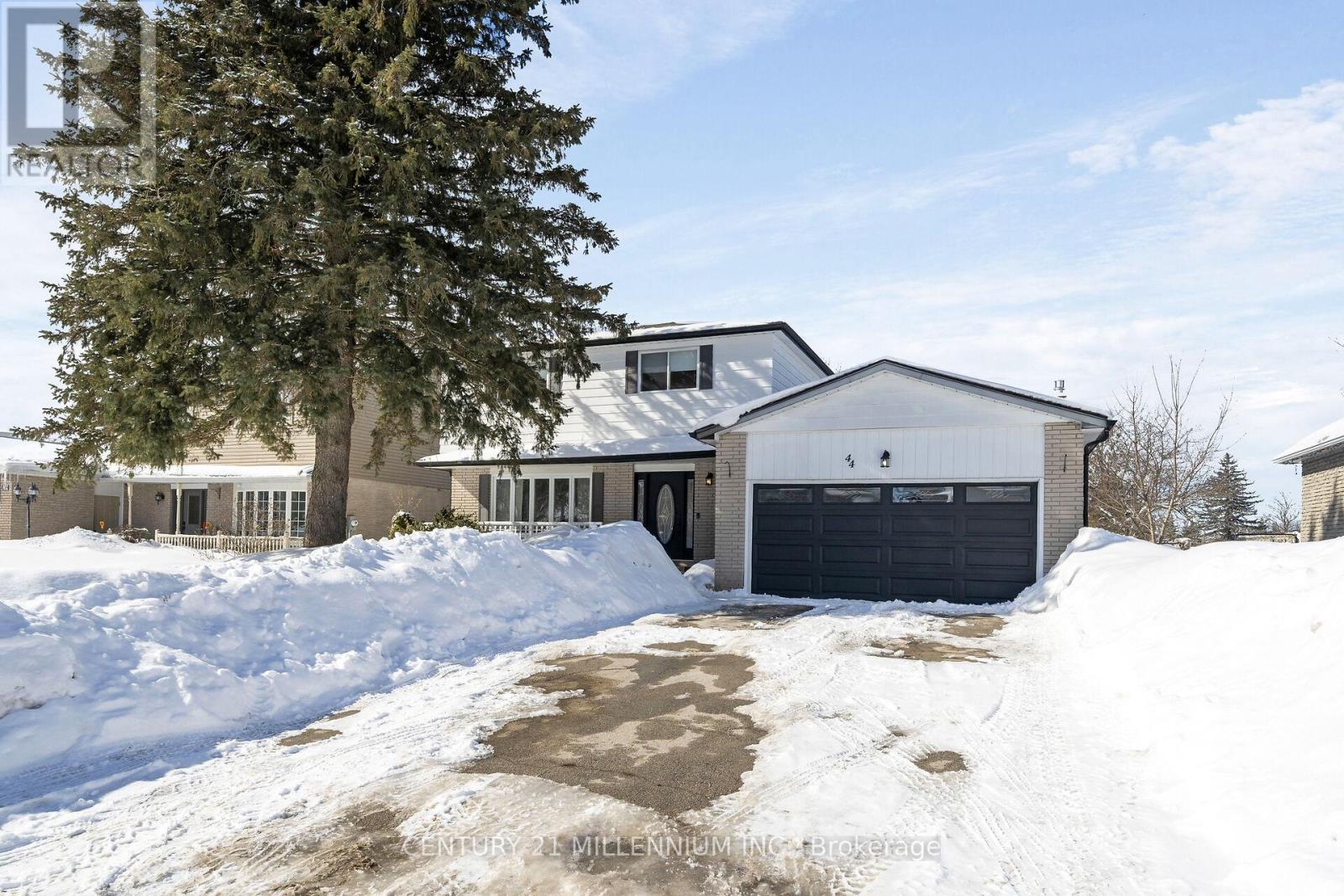 Detached at 44 ERINDALE DRIVE, Erin