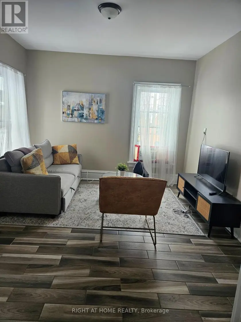 Detached at 3 - 199 CATHARINE STREET N, Hamilton