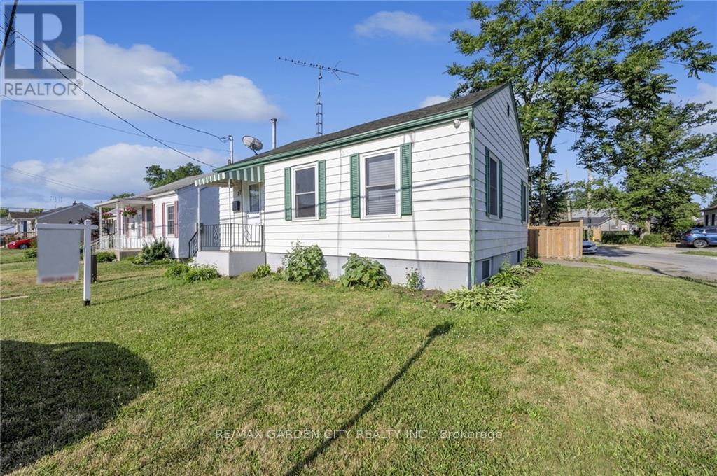 Detached at MAIN - 27 ST GEORGE STREET, St. Catharines (Facer)