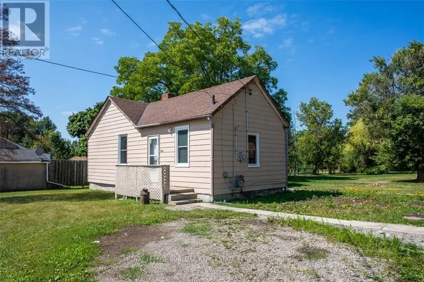 Detached at 2712 UPPER JAMES STREET, Hamilton