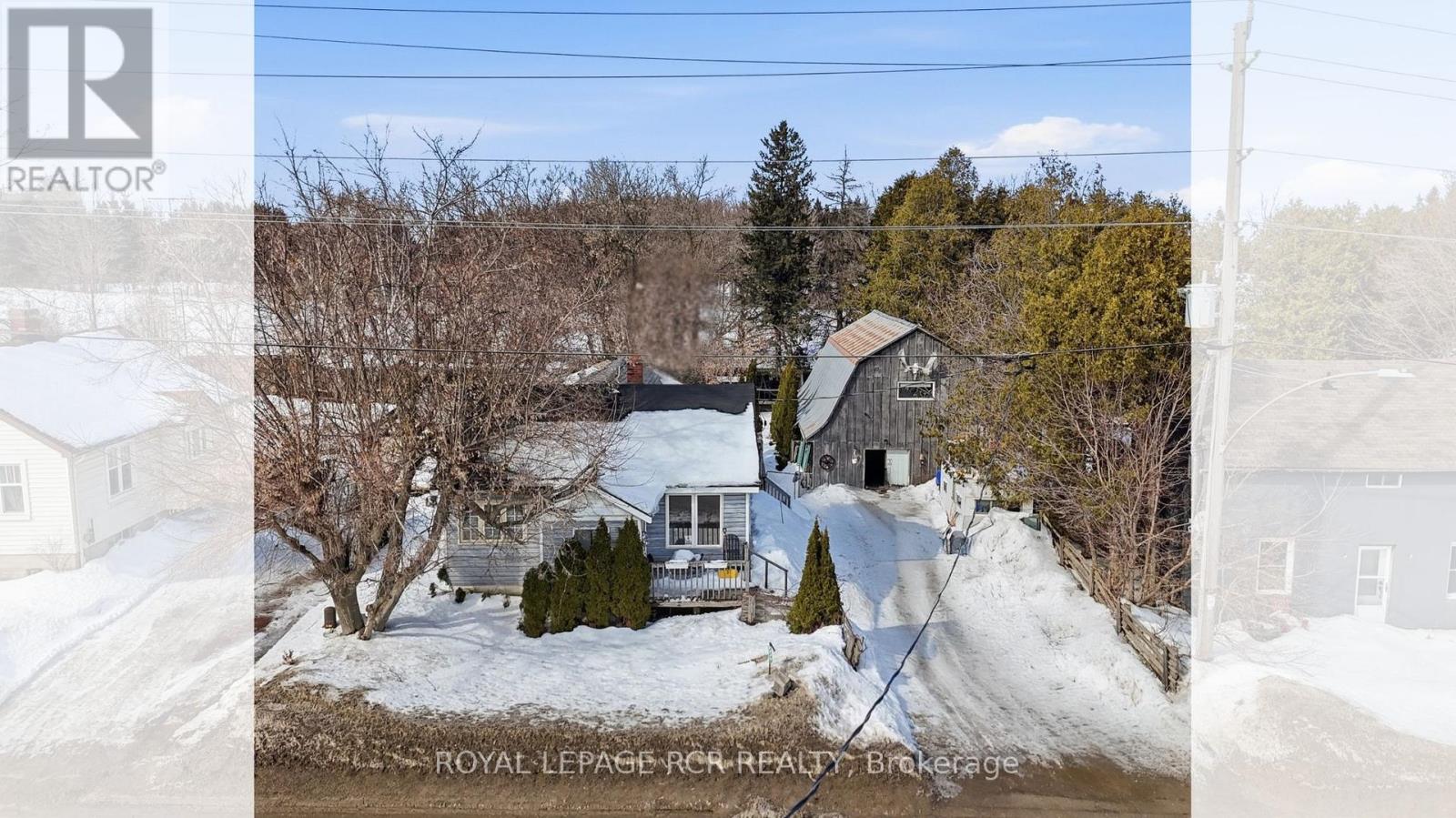 Detached at 8894 WELLINGTON 124, Erin
