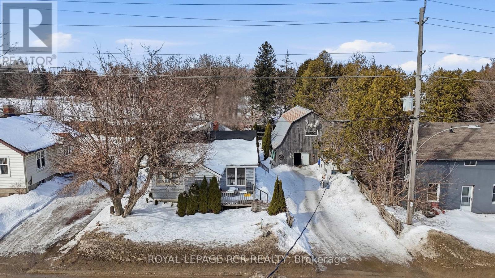 Detached at 8894 WELLINGTON 124, Erin