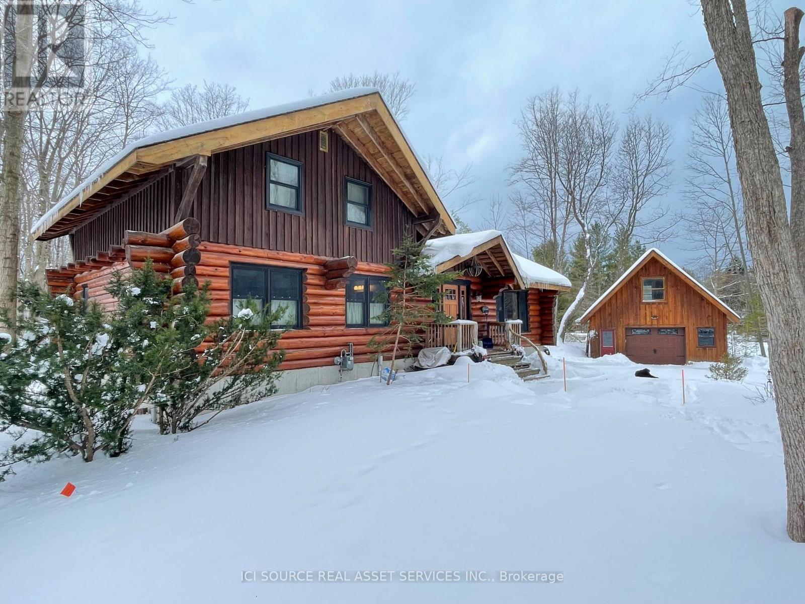 Detached at 3 GREENBRAE CRESCENT, Huron-Kinloss