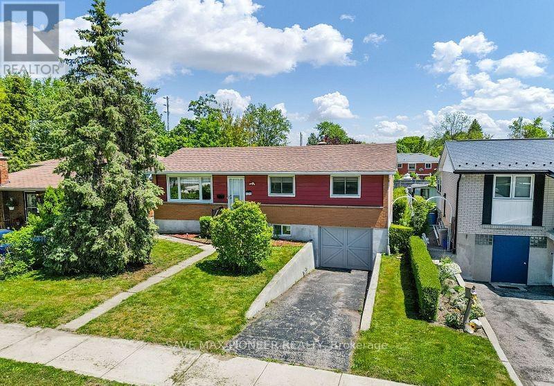 Detached at UPPER - 136 APPEL STREET, London East (East C)