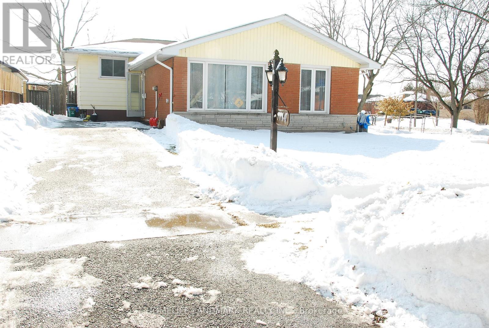Detached at 7116 CENTENNIAL STREET, Niagara Falls (Arad/Fallsview)