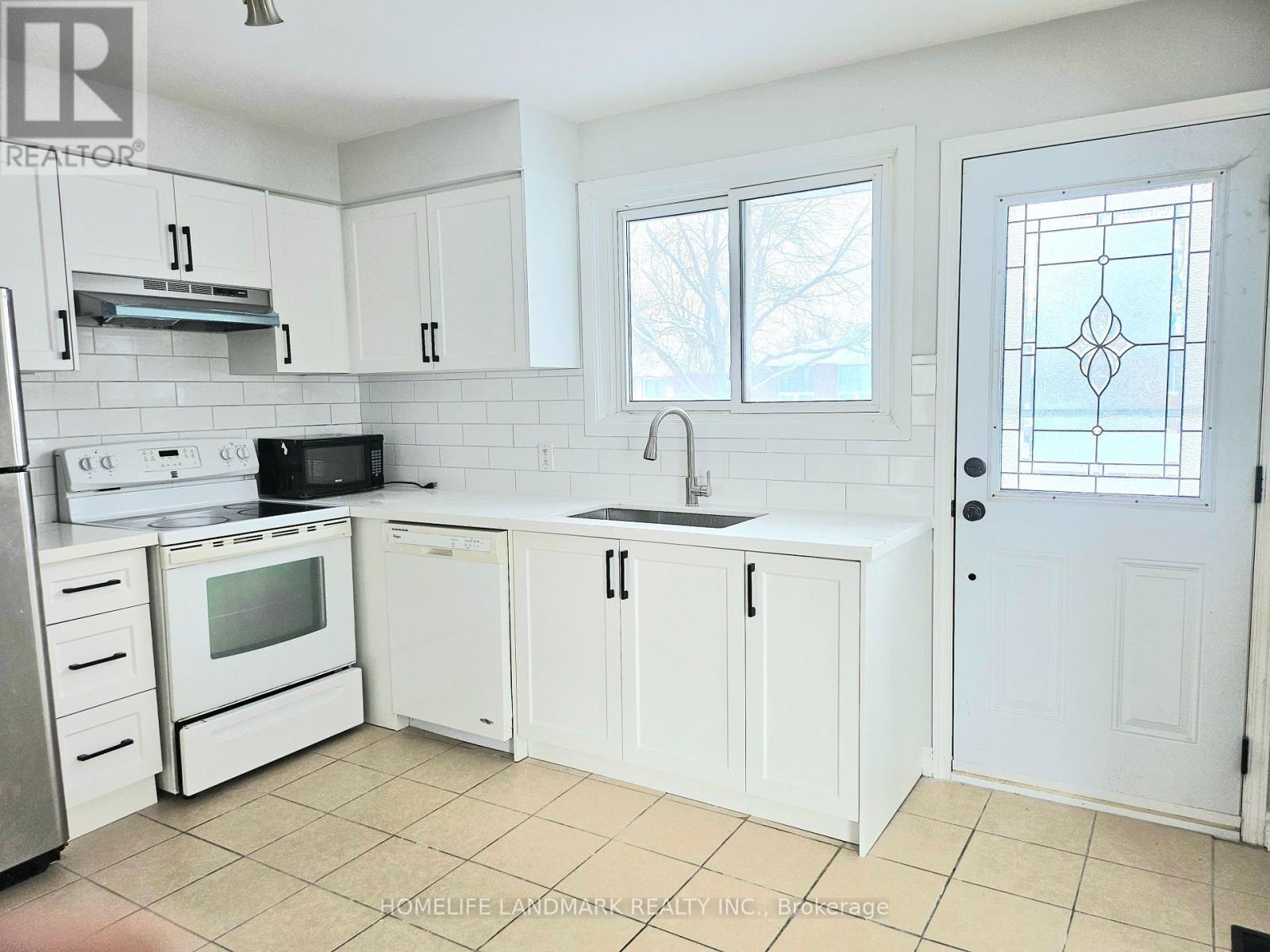 Detached at 7116 CENTENNIAL STREET, Niagara Falls