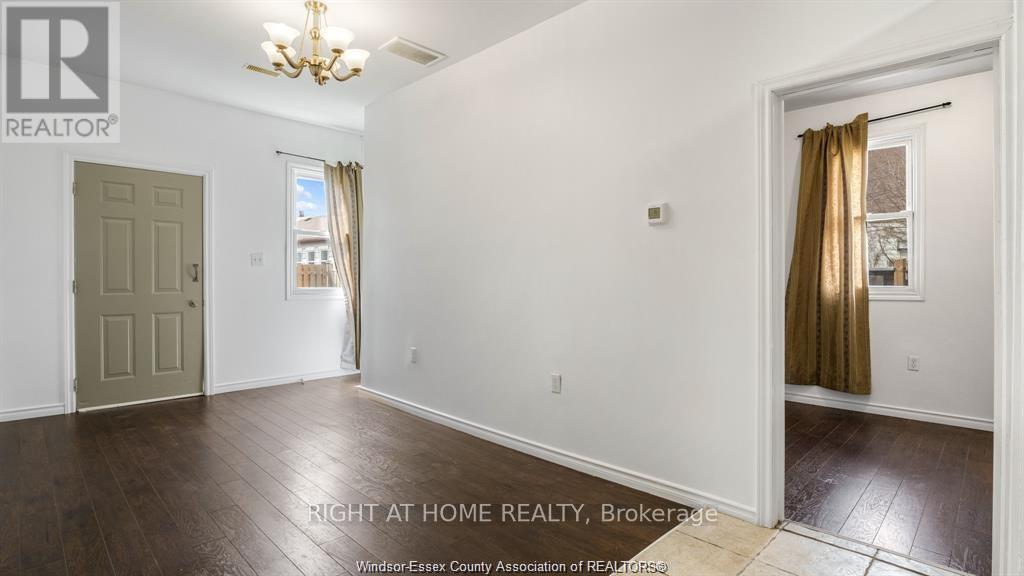 Detached at 762 AYLMER AVENUE E, Windsor