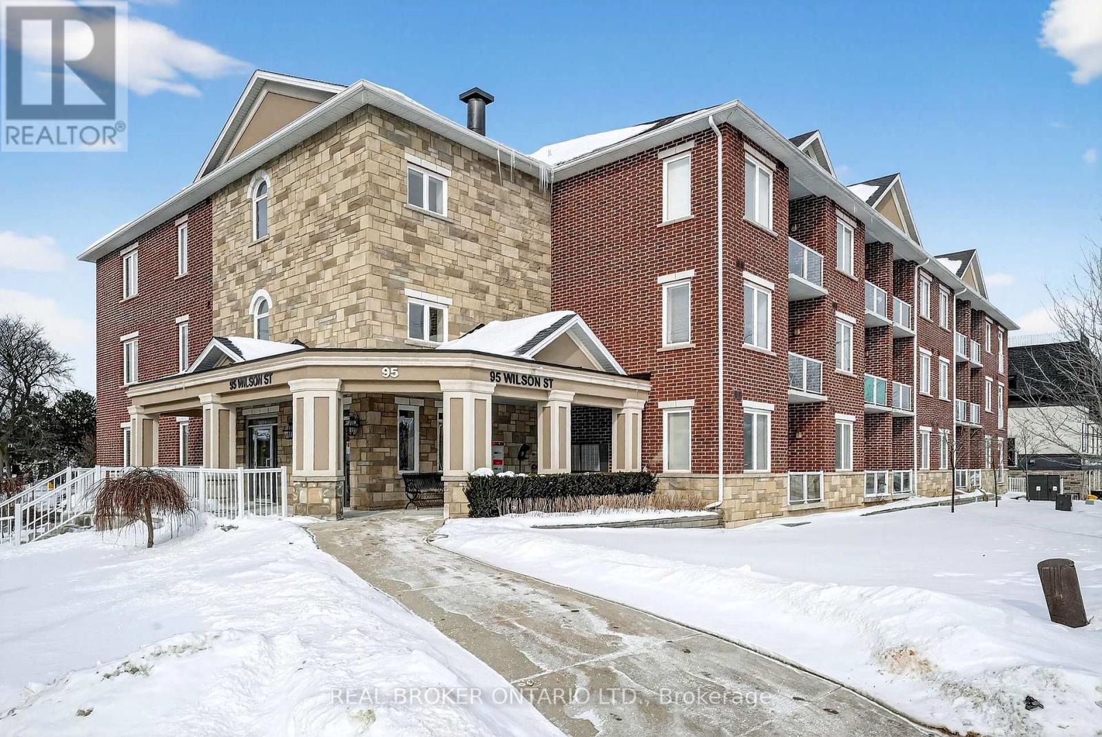 Apartment at 102 - 95 WILSON STREET W, Hamilton (Ancaster)