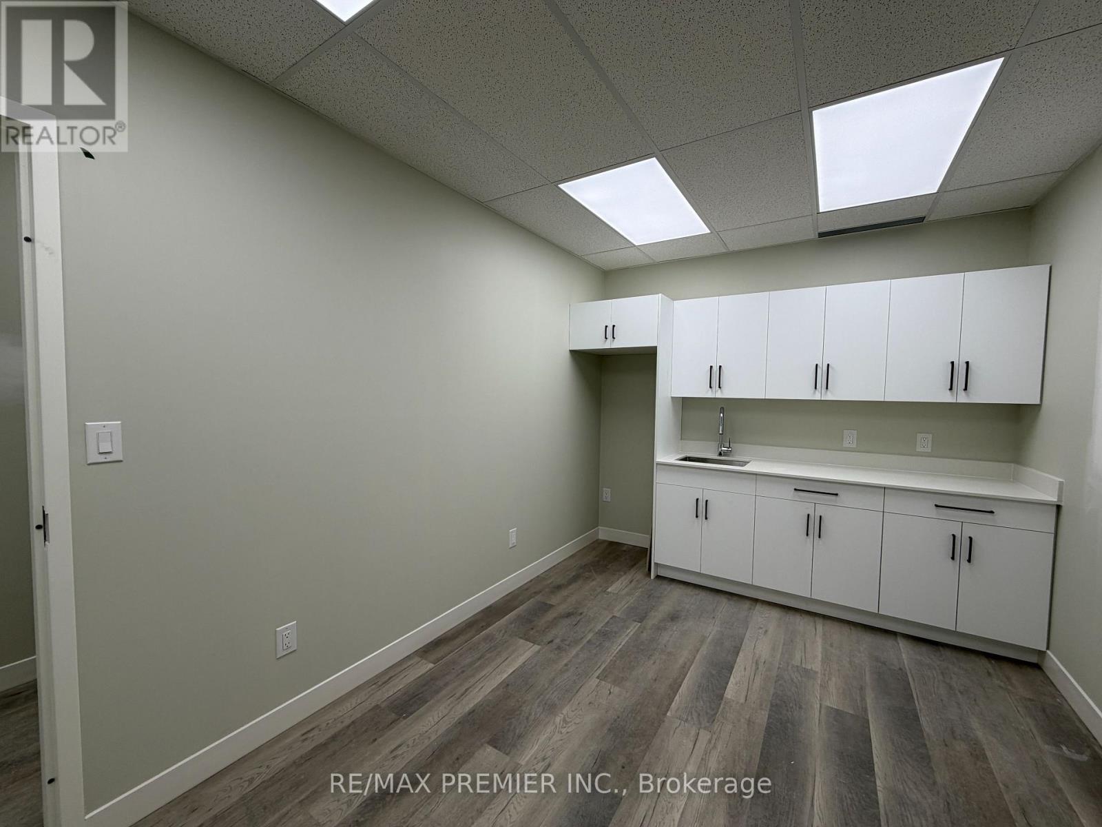 Other at 102-18 - 3 CROSS STREET, Welland