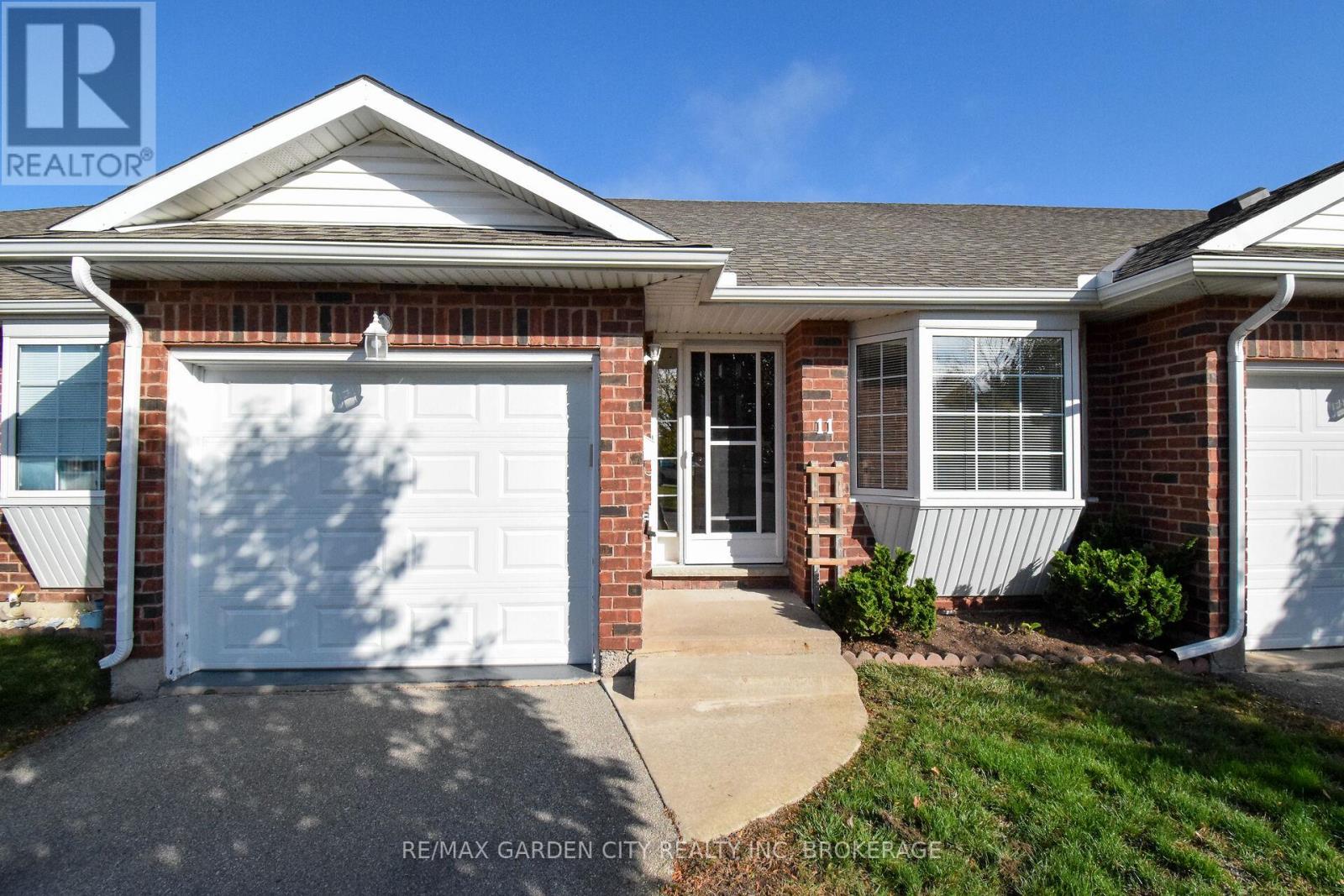 Townhouse at 11 - 162 FIRST STREET, Welland (Lincoln/Crowland)